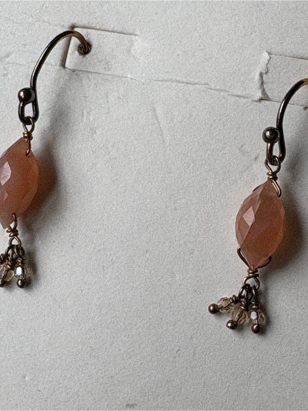 Chan Luu 925 NWT Vermeil Peach Moonstone Bead Drop Dangle Hook On Earrings 1.6g - Picture 3 of 13